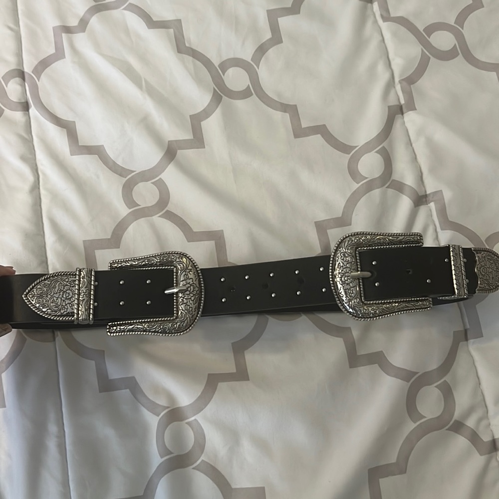 Zara double buckle belt size med/lg tags removed never worn